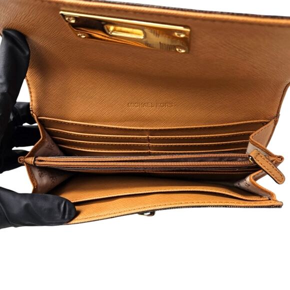 Michael Kors Callie Carry All Wallet - Picture 10 of 11